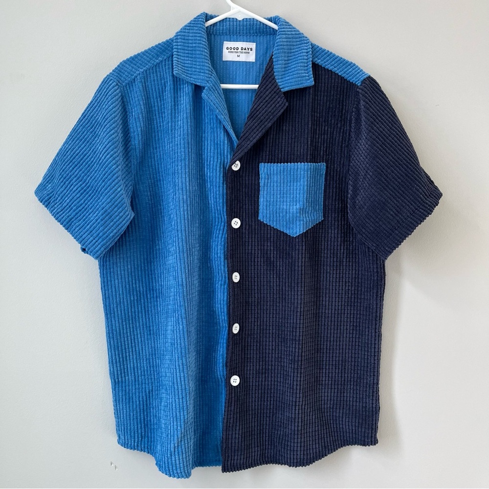 GOOD DAYS Two Tone Blue Corduroy Resort Button Down Shirt Size Medium